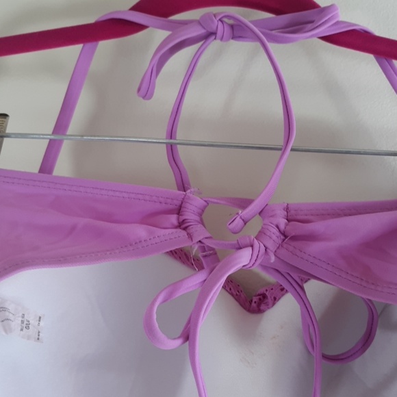 Like New Hot Water Bikini Top Size Large - Picture 4 of 4